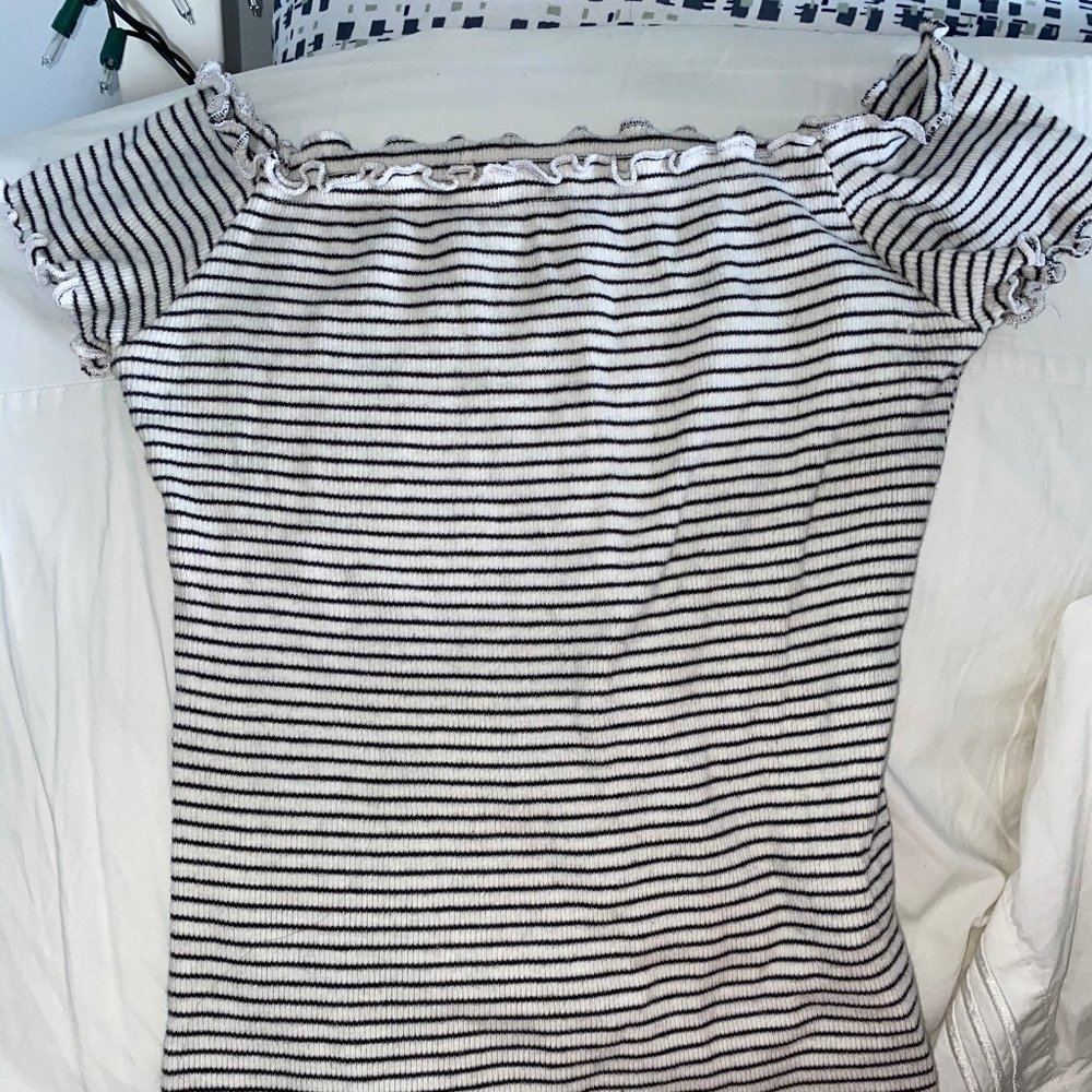 strapless shirt
